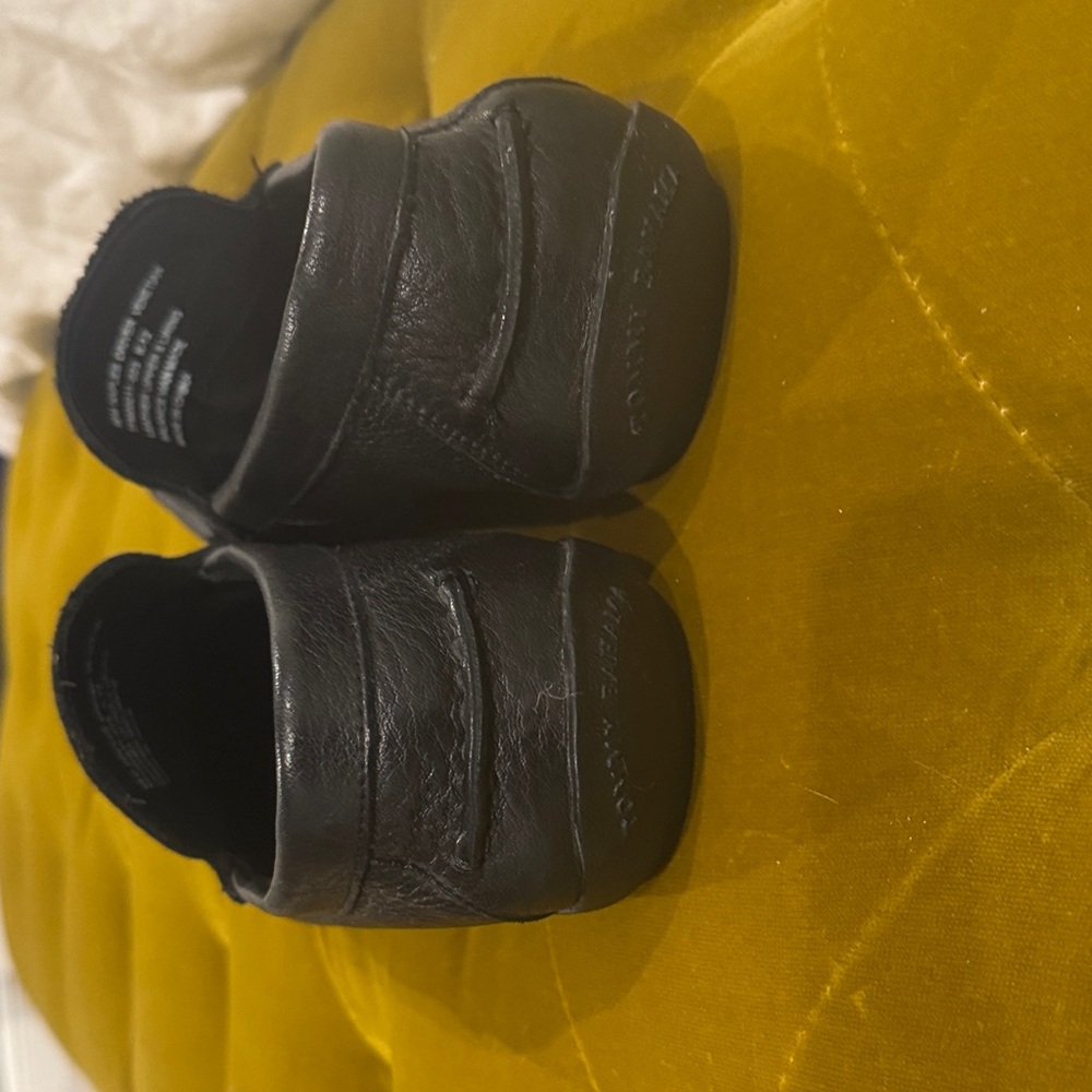Tommy Bahama Black Leather Men's Loafers - Picture 4 of 6